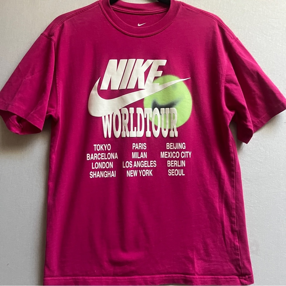 Nike Pink World Tour Tee Sz S